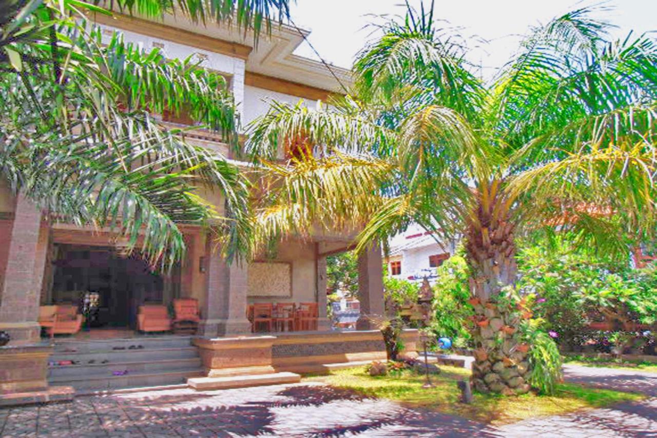 Nakula Familiar Inn Dempassar Exterior foto