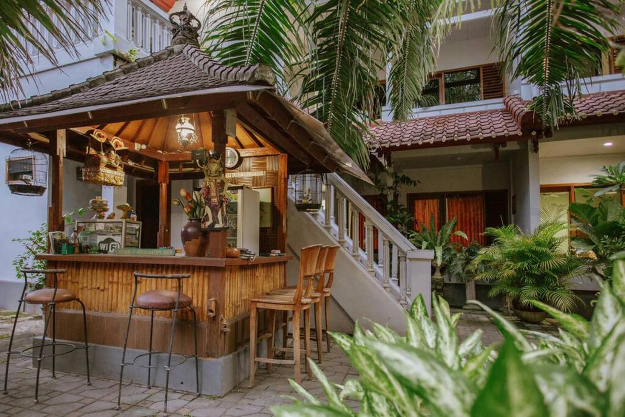 Nakula Familiar Inn Dempassar Exterior foto