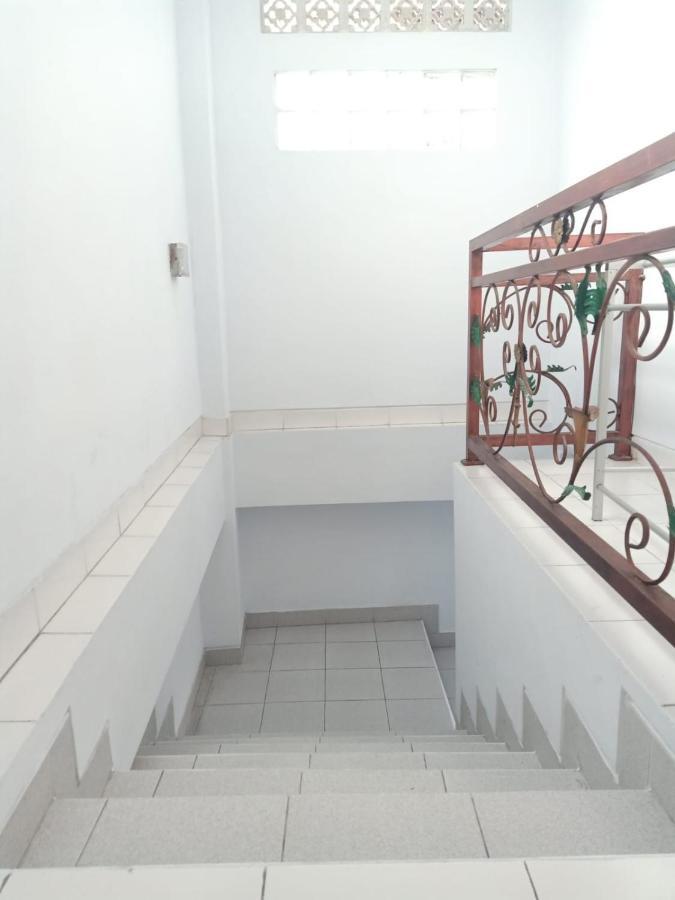 Nakula Familiar Inn Dempassar Exterior foto
